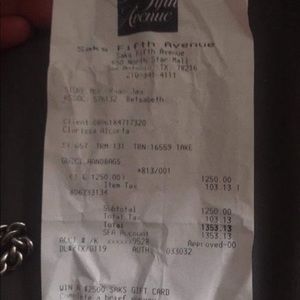 Gucci wallet on a chain